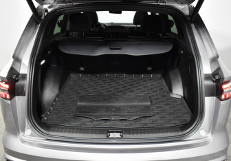 Подержанный автомобиль Geely Monjaro 2024 года (21 фото)