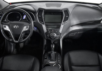Подержанный автомобиль Hyundai Santa Fe 2013 года (15 фото)