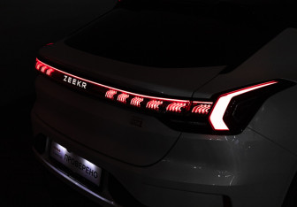 Подержанный автомобиль Zeekr 001 2023 года (37 фото)