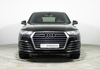 Подержанный автомобиль Audi Q7 2017 года (2 фото)