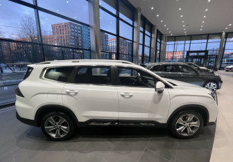 Новый Geely Okavango 2025 (3 фото)