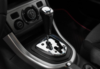 Подержанный автомобиль Peugeot 308 Hatchback 2009 года (10 фото)