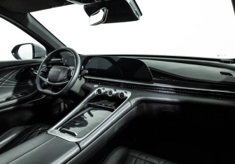 Подержанный автомобиль Exeed RX 2023 года (9 фото)