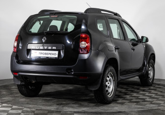 Подержанный автомобиль Renault Duster 2014 года (5 фото)