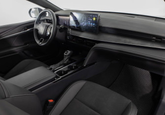 Подержанный автомобиль Toyota Camry Sedan 2024 года (19 фото)