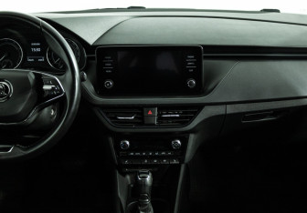 Подержанный автомобиль Skoda Rapid Liftback 2020 года (14 фото)
