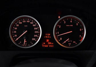 Подержанный автомобиль BMW X6 2011 года (18 фото)