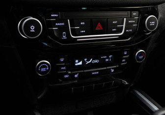 Подержанный автомобиль Geely Emgrand X7 2019 года (16 фото)