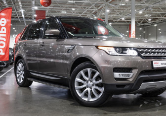 Подержанный автомобиль Land Rover Range Rover Sport 2017 года (8 фото)