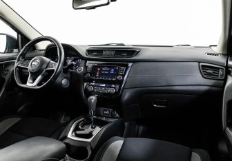 Подержанный автомобиль Nissan Qashqai 2021 года (11 фото)