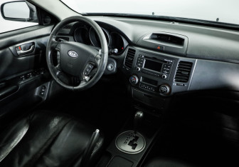 Подержанный автомобиль Kia Magentis 2009 года (8 фото)