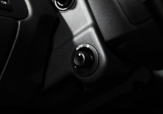Подержанный автомобиль Land Rover Range Rover Sport 2012 года (24 фото)
