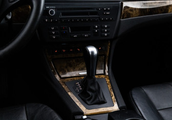 Подержанный автомобиль BMW X3 2008 года (13 фото)