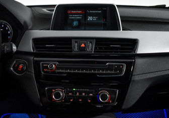 Подержанный автомобиль BMW X2 2019 года (16 фото)