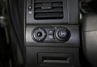 Подержанный автомобиль Chevrolet Captiva 2007 года (14 фото)