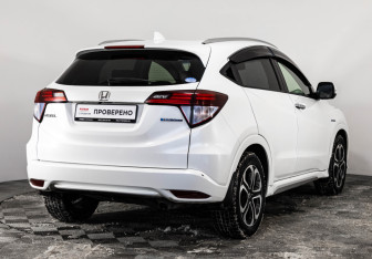 Подержанный автомобиль Honda Vezel 2014 года (5 фото)