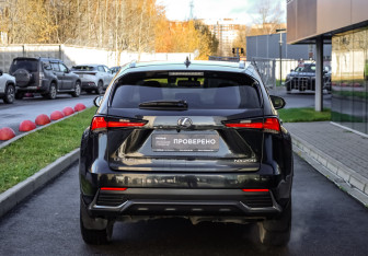 Подержанный автомобиль Lexus NX 2017 года (6 фото)