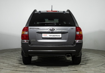 Подержанный автомобиль Kia Sportage 2008 года (6 фото)