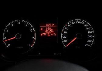 Подержанный автомобиль Volkswagen Polo Sedan 2013 года (17 фото)