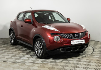 Подержанный автомобиль Nissan Juke 2011 года (3 фото)