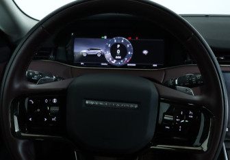 Подержанный автомобиль Land Rover Range Rover Evoque 2024 года (18 фото)