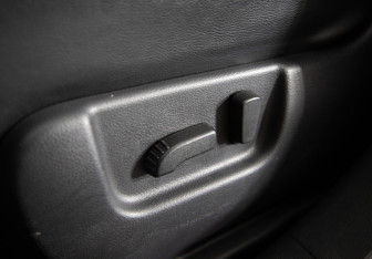 Подержанный автомобиль Nissan X-Trail 2013 года (21 фото)