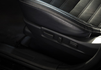 Подержанный автомобиль Mitsubishi Outlander 2022 года (23 фото)
