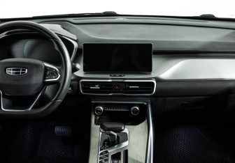 Подержанный автомобиль Geely Coolray 2023 года (14 фото)