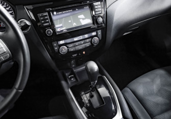 Подержанный автомобиль Nissan X-Trail 2017 года (17 фото)