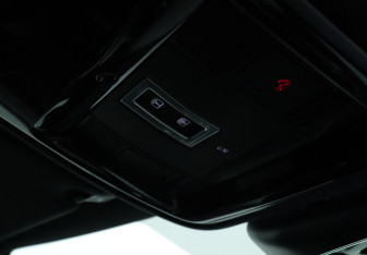 Подержанный автомобиль Land Rover Range Rover Velar 2018 года (19 фото)