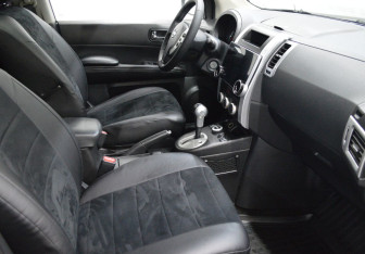 Подержанный автомобиль Nissan X-Trail 2011 года (12 фото)