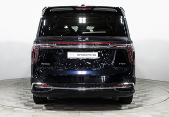 Подержанный автомобиль Hongqi HQ9 2022 года (6 фото)