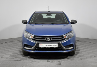 Подержанный автомобиль LADA (ВАЗ) Vesta Sedan 2017 года (2 фото)