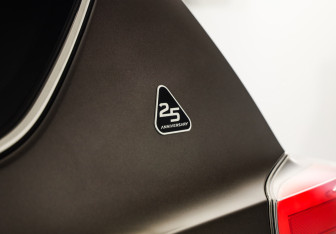 Подержанный автомобиль Toyota RAV4 2019 года (8 фото)