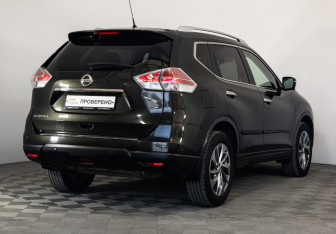 Подержанный автомобиль Nissan X-Trail 2016 года (5 фото)
