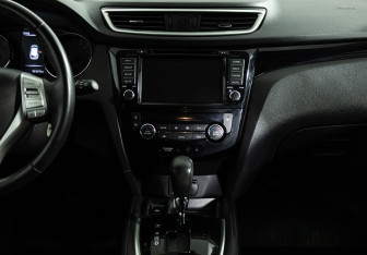 Подержанный автомобиль Nissan Qashqai 2018 года (14 фото)
