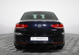 Подержанный автомобиль Volkswagen Passat Sedan 2016 года (6 фото)