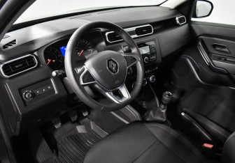Подержанный автомобиль Renault Duster 2021 года (9 фото)