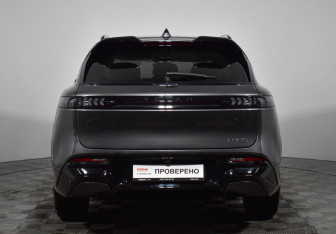 Подержанный автомобиль Voyah Free 2025 года (6 фото)