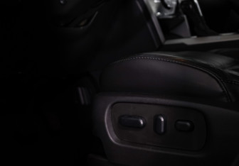 Подержанный автомобиль Ford Explorer 2013 года (17 фото)