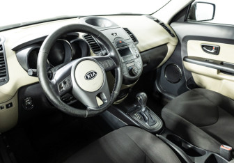 Подержанный автомобиль Kia Soul 2011 года (11 фото)