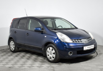 Подержанный автомобиль Nissan Note 2007 года (3 фото)