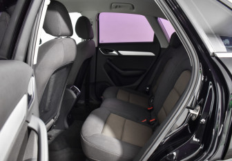 Подержанный автомобиль Audi Q3 2015 года (10 фото)