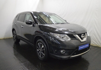 Подержанный автомобиль Nissan X-Trail 2017 года (3 фото)