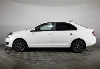 Подержанный автомобиль Skoda Rapid Liftback 2019 года (8 фото)