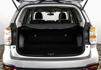 Подержанный автомобиль Subaru Forester Suv 2017 года (23 фото)