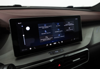 Подержанный автомобиль Geely Coolray 2020 года (17 фото)