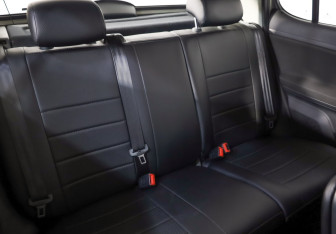 Подержанный автомобиль Skoda Fabia Hatchback 2011 года (19 фото)