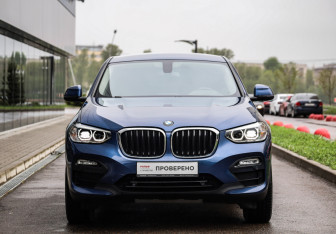 Подержанный автомобиль BMW X4 2019 года (4 фото)