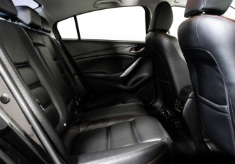 Подержанный автомобиль Mazda 6 Sedan 2014 года (16 фото)